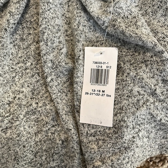 NWT- Old Navy comfy grey top 12-18 months - Picture 4 of 5